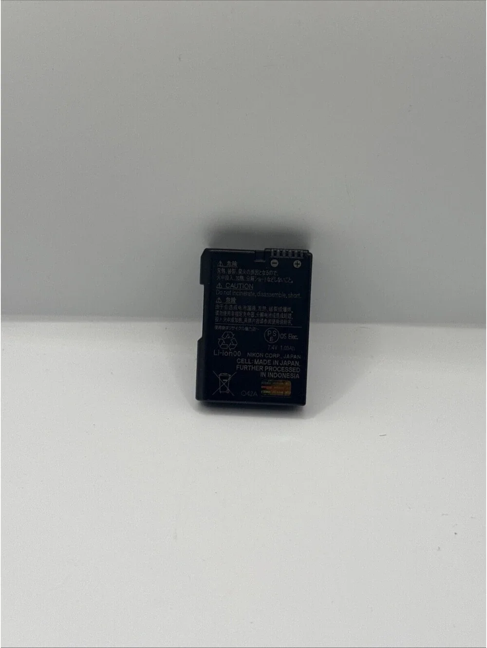 Genuine NIKON MH-63 Battery Charger And Lithium-Ion EN-EL10 Coolpix Battery